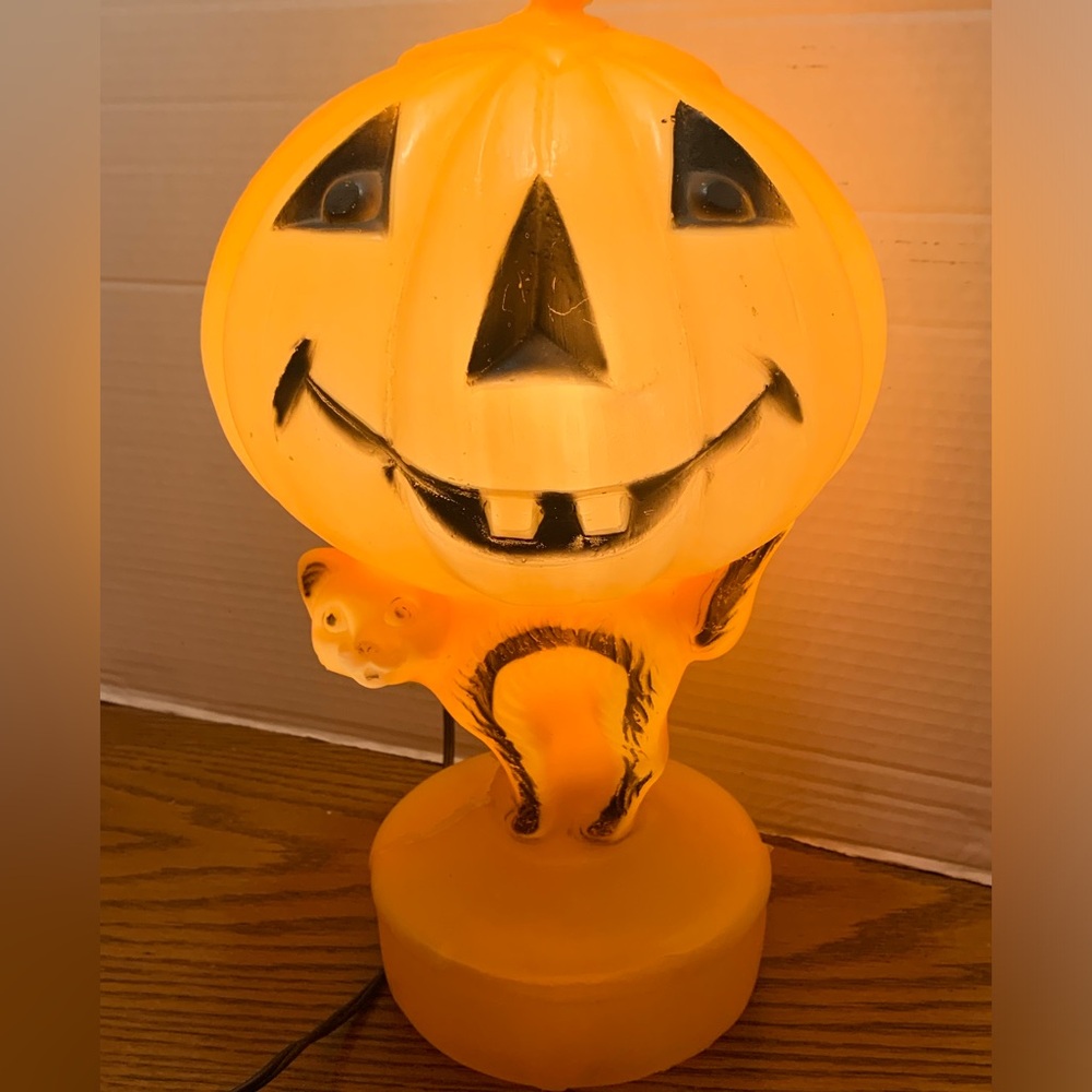 Vintage BlowMold Halloween Pumpkin Jack O Lantern and Cat Light up